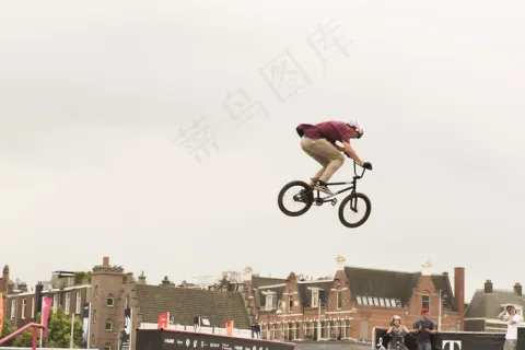 水晶虎宫殿：咸丰十年自中国割让 俄罗斯滨海边疆区蜕变为远东赌城