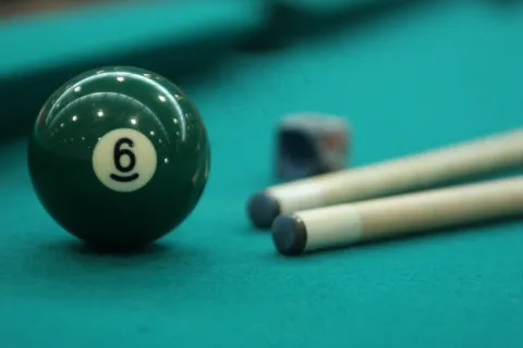 多福棋牌软件联系方式：开发一款麻将棋牌APP软件需要多少费用呢…