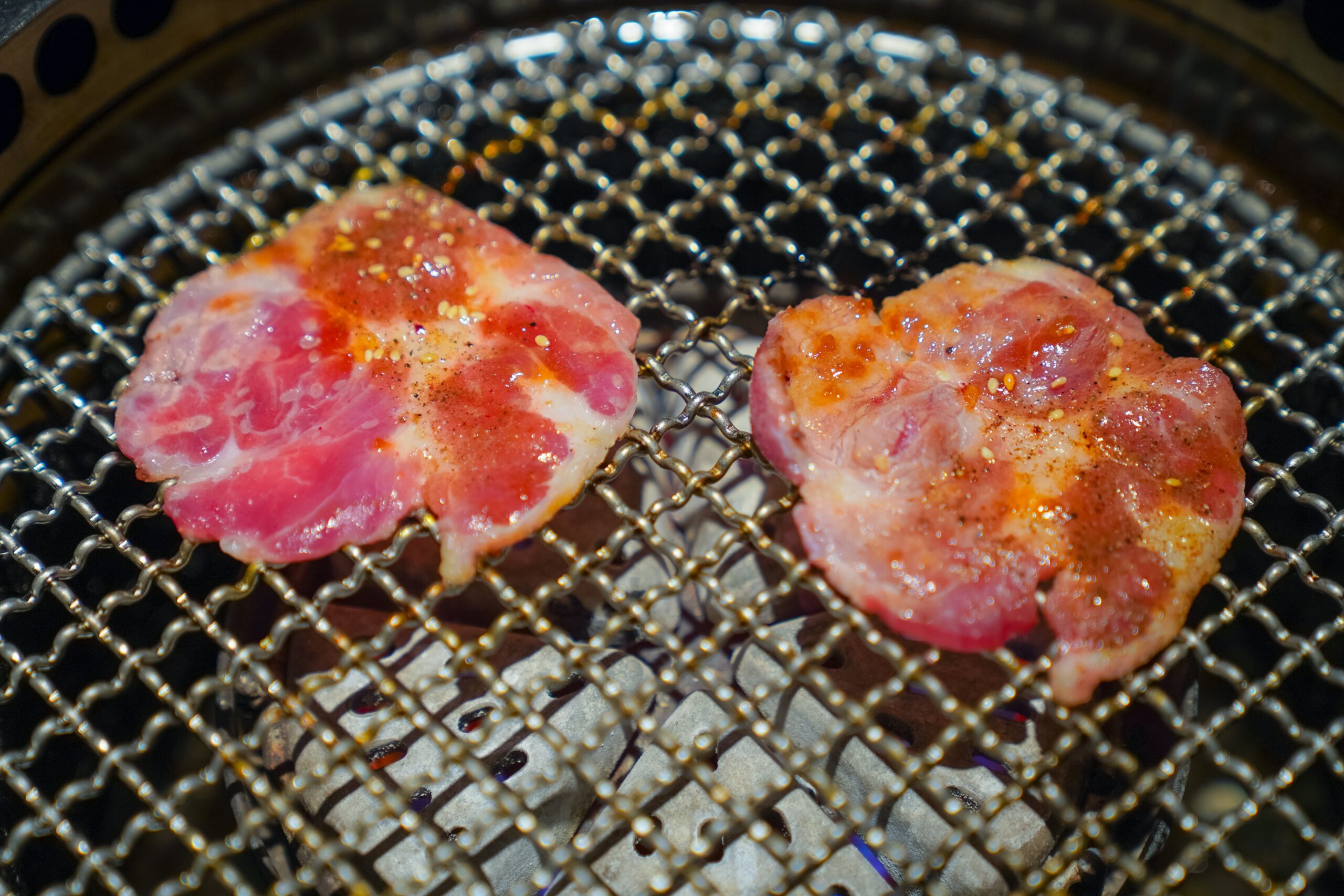 【台中西屯│美食】燒肉風間 Kazama | 老虎城店。洞穴風燒肉空間，和牛套餐大口吃燒肉，附餐選擇多又美味 @Jason&#039;s Life