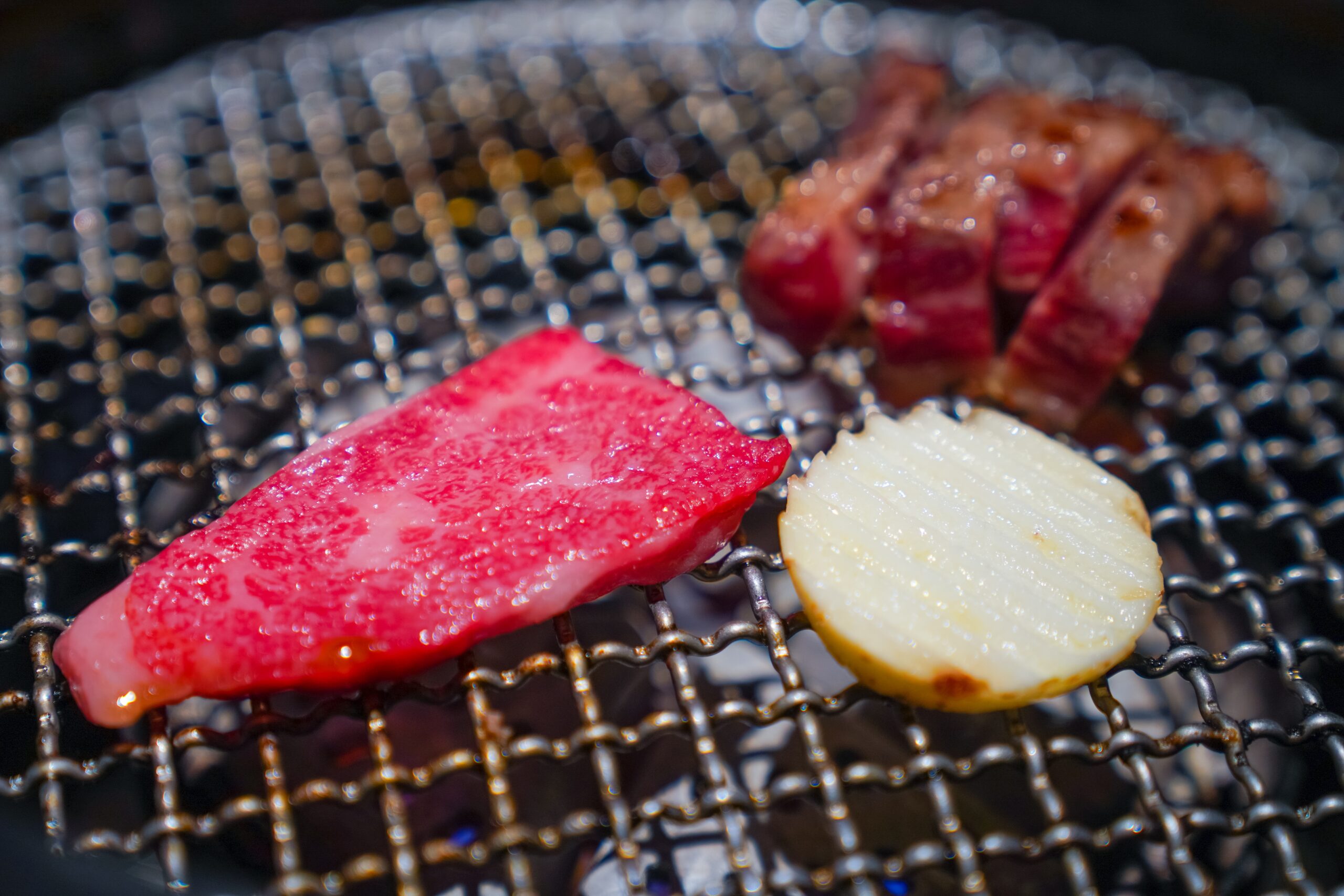 【台中西屯│美食】燒肉風間 Kazama | 老虎城店。洞穴風燒肉空間，和牛套餐大口吃燒肉，附餐選擇多又美味 @Jason&#039;s Life