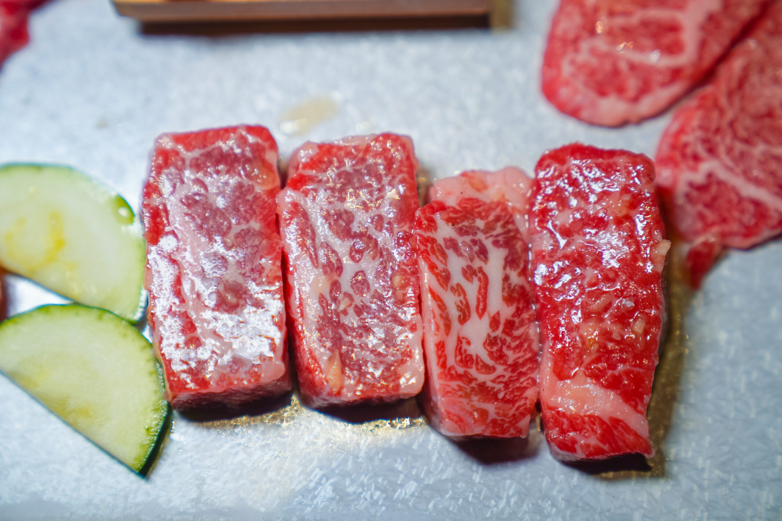 【台中西屯│美食】燒肉風間 Kazama | 老虎城店。洞穴風燒肉空間，和牛套餐大口吃燒肉，附餐選擇多又美味 @Jason&#039;s Life