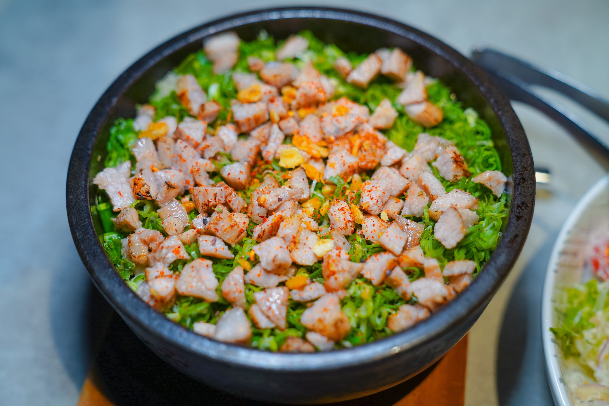 【台中西屯│美食】燒肉風間 Kazama | 老虎城店。洞穴風燒肉空間，和牛套餐大口吃燒肉，附餐選擇多又美味 @Jason&#039;s Life